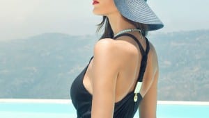 Back View of Model in Cross Back Tank and Sun Hat